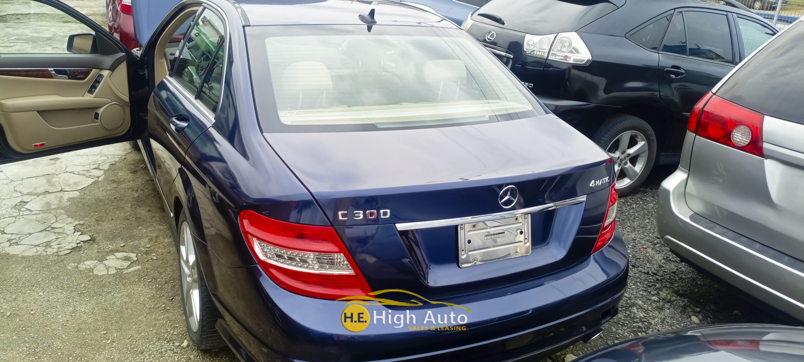 MERCEDES-BENZ C300