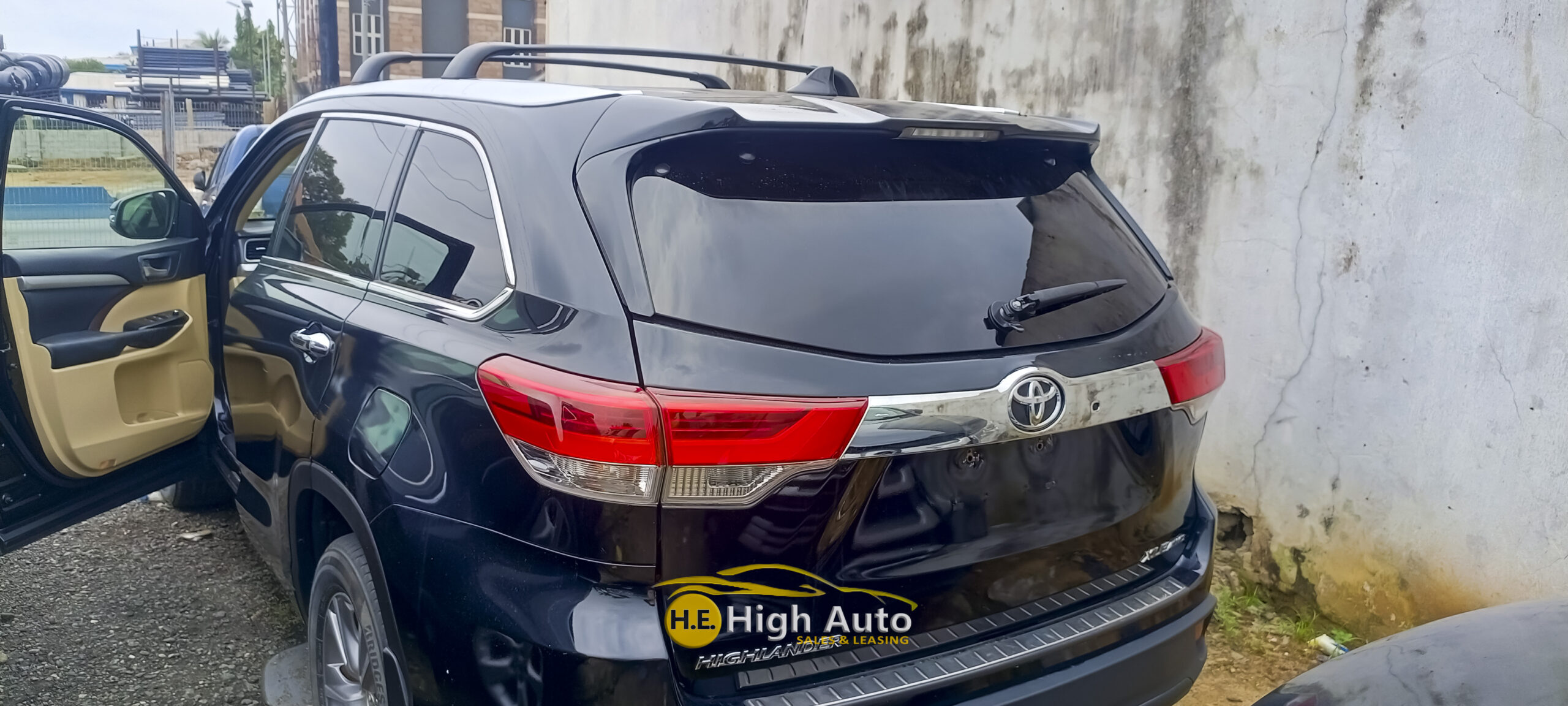TOYOTA HIGHLANDER